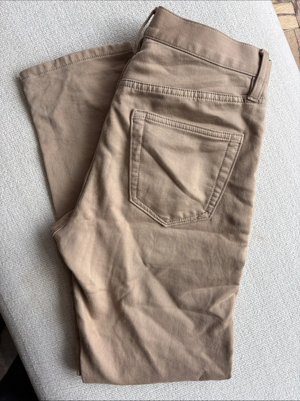 Banana Republic Slim Men's Traveler Pant in Khaki Tan
